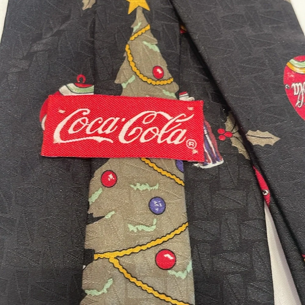 Coca-Cola Christmas Polar Bear Holiday Event Winter Tie Whimsical Casual Festive